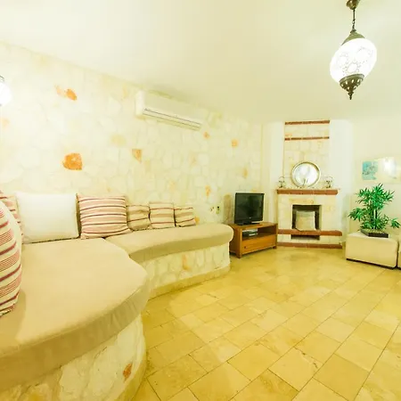 Villa Classic Kalkan With Private Pool, Close To Center & *